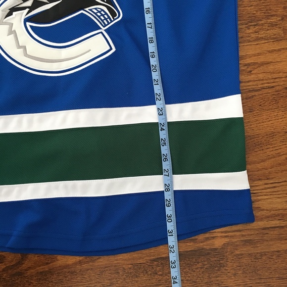 Vancouver Canucks hockey jersey Kesler - Picture 4 of 4